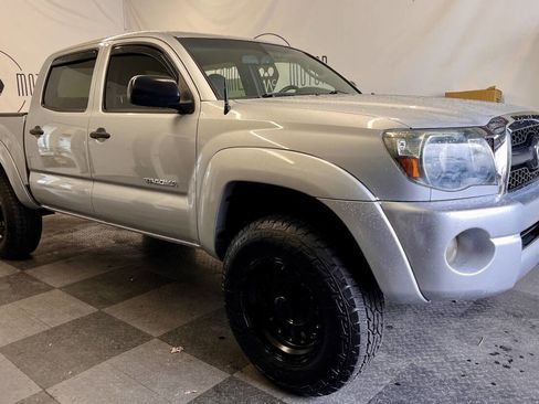 Used 2011 Toyota Tacoma 4x4 Double Cab w/ TRD Off-Road Pkg w/JBL Audio image 1