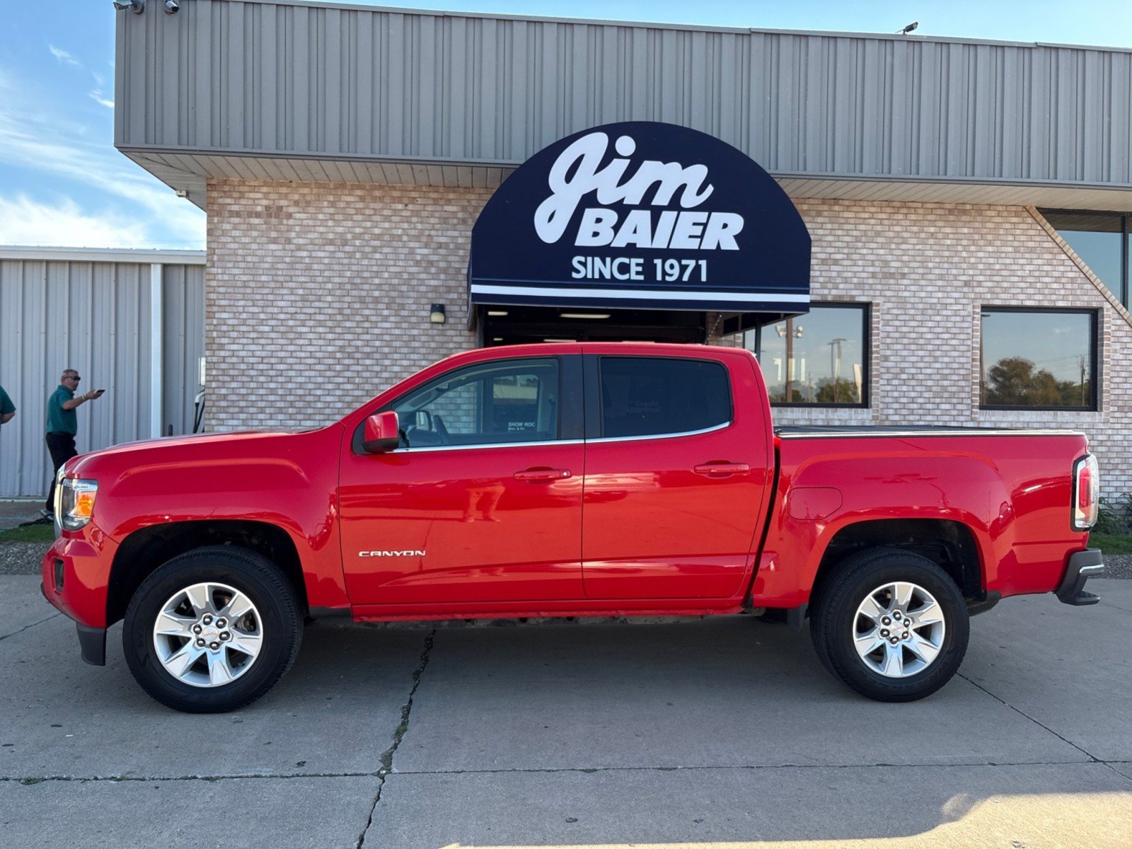 Used 2015 GMC Canyon SLE w/ SLE Convenience Package RWD image 2