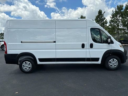 New 2024 RAM ProMaster 2500 w/ Quick Order Package 22H SLT+ image 2