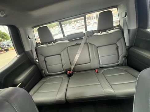 Used 2020 Chevrolet Silverado 1500 RST w/ Texas Edition RWD image 7