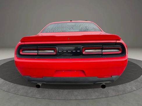 Used 2018 Dodge Challenger R/T RWD image 6