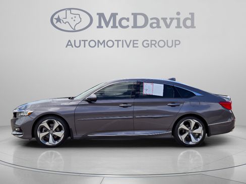 Used 2019 Honda Accord Touring image 2