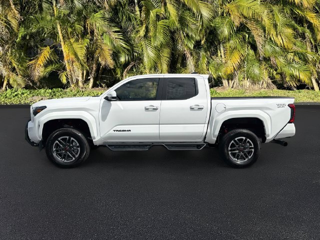 Used 2025 Toyota Tacoma TRD Sport AWD/4WD image 8