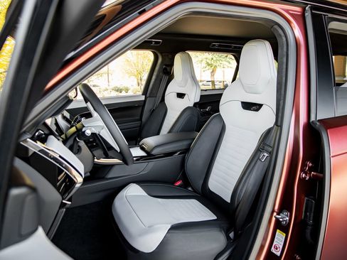 New 2025 Land Rover Range Rover Sport SV Edition Two image 13
