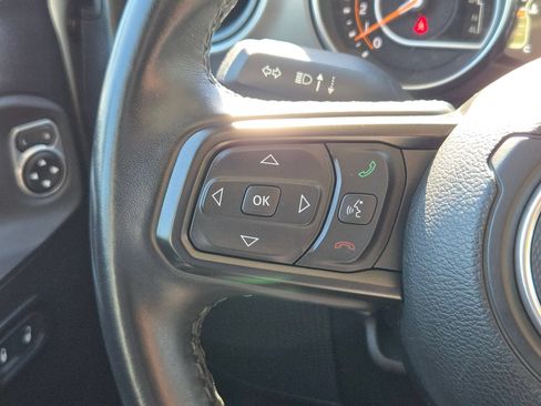 Used 2022 Jeep Gladiator Sport AWD/4WD image 21