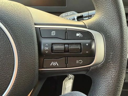 Used 2024 Kia Sportage LX image 18