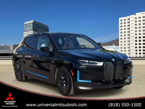 Used 2023 BMW iX xDrive50 w/ Convenience Package AWD/4WD image 1