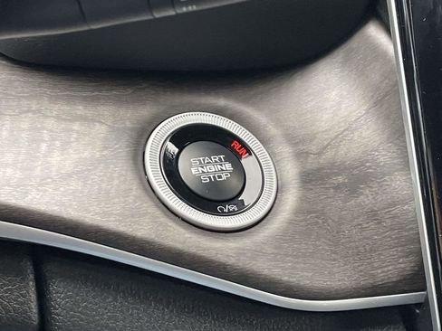 New 2025 Jeep Grand Cherokee L Limited w/ Luxury Tech Group II image 31