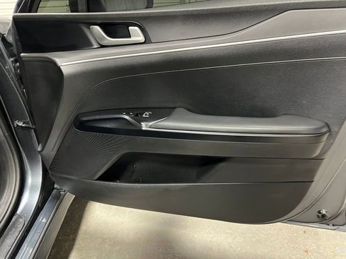 Used 2022 Kia K5 LXS image 10