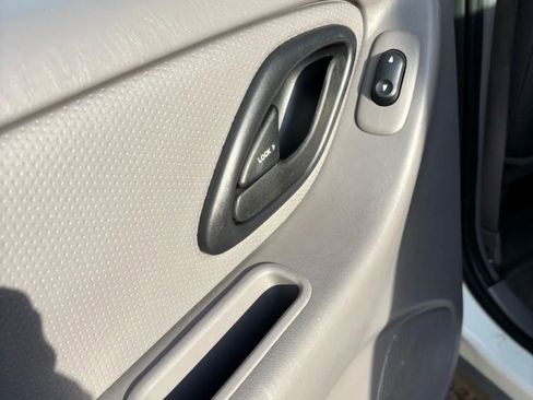 Used 2002 Ford Escape XLS image 24