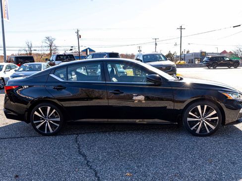 Used 2021 Nissan Altima 2.5 SR w/ SR Premium Package image 7