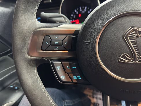 Used 2016 Ford Mustang Shelby GT350 w/ Track Package image 29