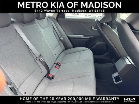 Used 2025 Kia K4 FWD image 37