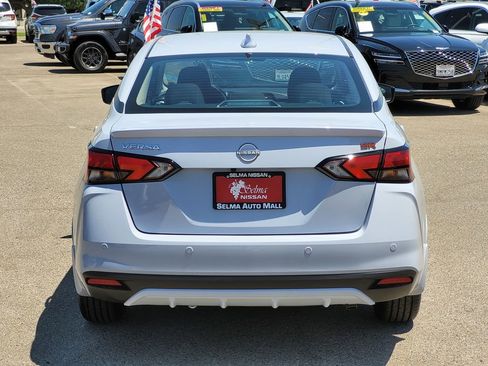 New 2025 Nissan Versa SR w/ Trunk Package image 5