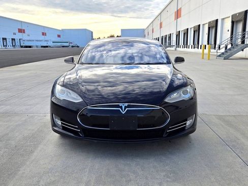 Used 2013 Tesla Model S 85 image 2