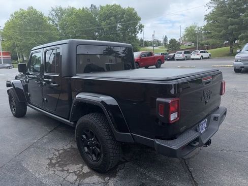 Used 2022 Jeep Gladiator Sport AWD/4WD image 5