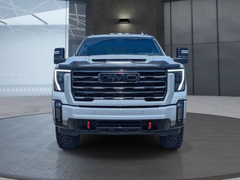 Used 2024 GMC Sierra 2500 AT4 w/ AT4 Premium Plus Package AWD/4WD image 9