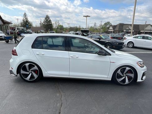 Used 2019 Volkswagen GTI SE FWD image 8