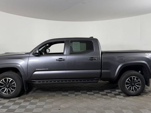 Used 2021 Toyota Tacoma TRD Sport AWD/4WD image 4