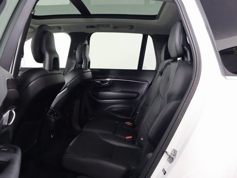 Used 2017 Volvo XC90 T6 Momentum w/ Vision Package AWD/4WD image 11