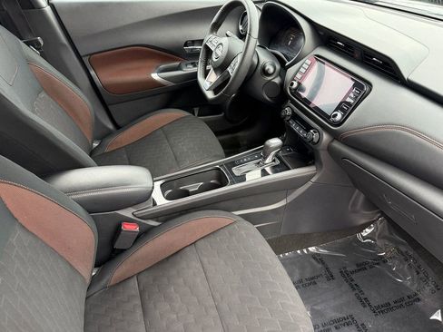 Used 2024 Nissan Kicks SR image 17