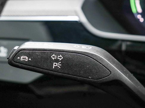 Used 2023 Audi e-tron S Prestige w/ Prestige Package image 30