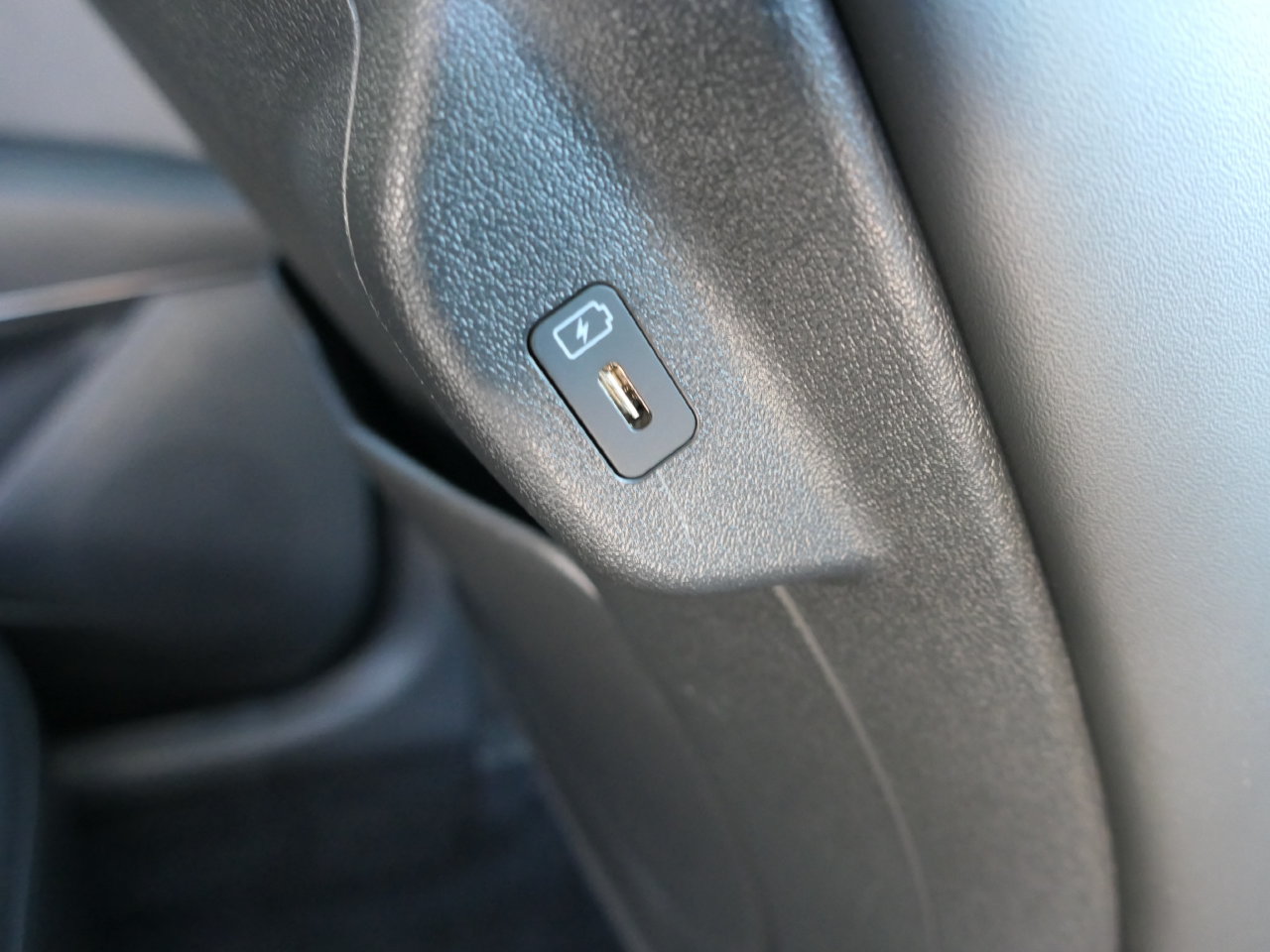 Certified 2023 Kia Niro SX Touring FWD image 25