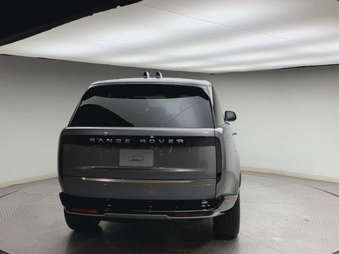 New 2026 Land Rover Range Rover Long Wheelbase SE AWD/4WD image 3