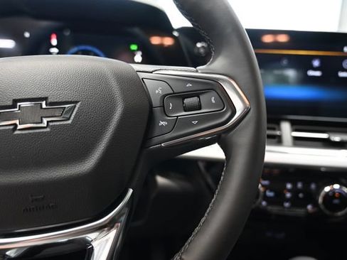 New 2026 Chevrolet Trax LT w/ Sunroof Package FWD image 24