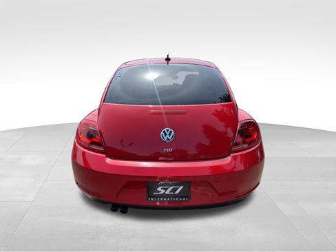 Used 2015 Volkswagen Beetle TDI FWD image 4