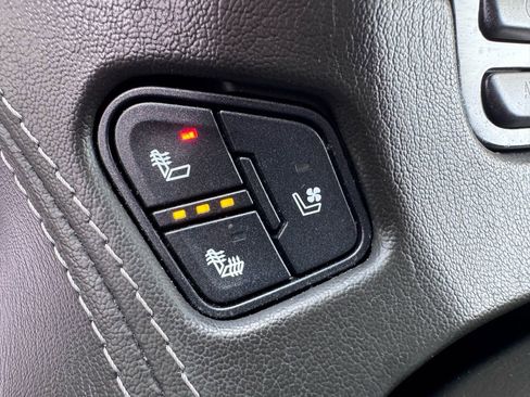 Used 2020 Chevrolet Tahoe Premier AWD/4WD image 27
