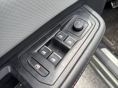 Used 2024 Volkswagen Atlas Peak Edition SE AWD/4WD image 24
