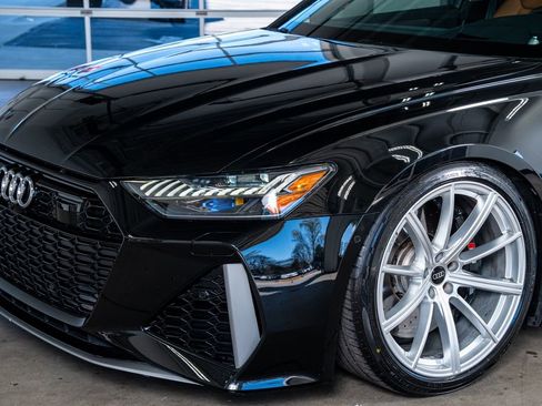 Used 2024 Audi RS 6 performance image 13