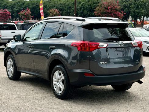 Used 2015 Toyota RAV4 LE FWD image 5