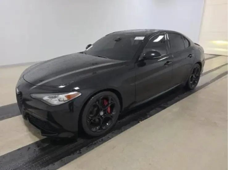 Used 2021 Alfa Romeo Giulia Ti Sport RWD image 1