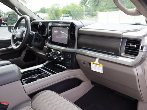 New 2026 Ford F350 Platinum w/ Platinum Plus Package AWD/4WD image 43