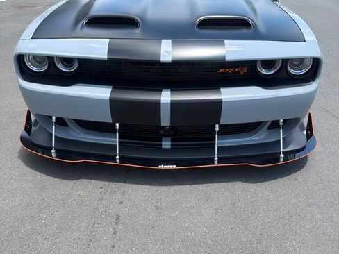 Used 2022 Dodge Challenger SRT Hellcat RWD image 4