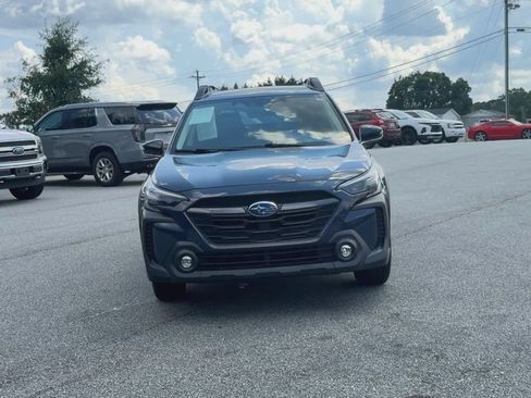 Used 2023 Subaru Outback Premium w/ Popular Package #1 AWD/4WD image 3