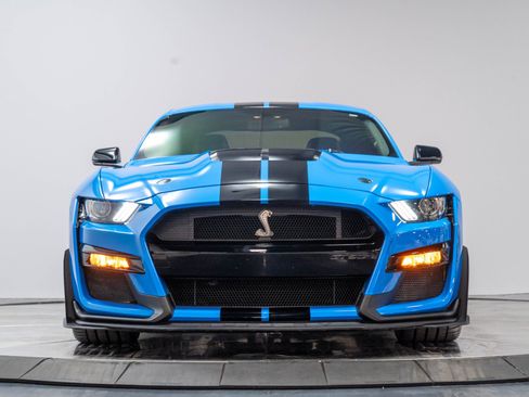 Used 2022 Ford Mustang Shelby GT500 w/ Carbon Fiber Track Pack RWD image 44