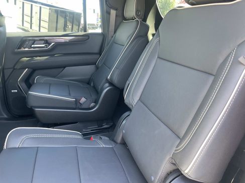 New 2026 GMC Yukon XL Elevation w/ Elevation Premium Package image 24