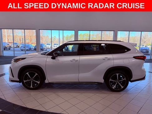 Used 2022 Toyota Highlander XSE image 4