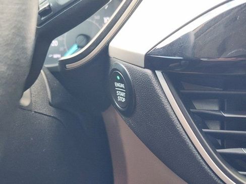 Used 2020 Ford Escape SEL image 8