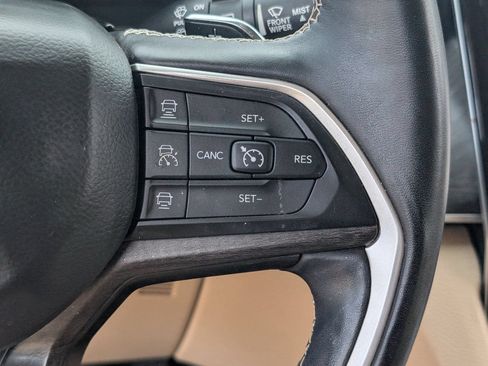 Used 2021 Jeep Grand Cherokee L Limited AWD/4WD image 20