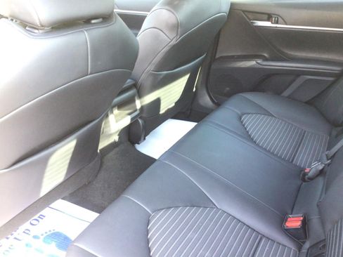 Used 2023 Toyota Camry SE FWD image 17
