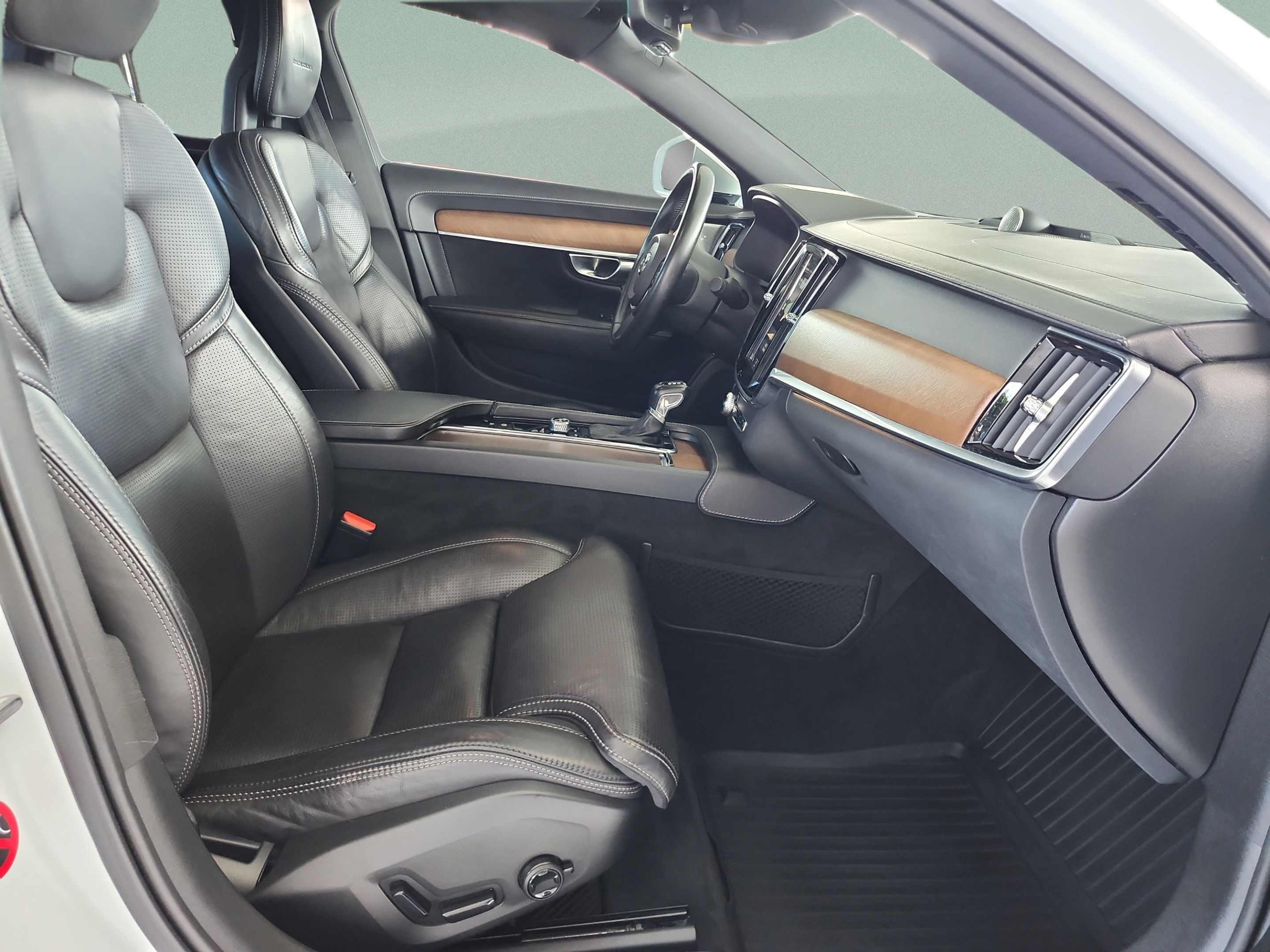 Used 2017 Volvo S90 T5 Inscription w/ Vision Package FWD image 21