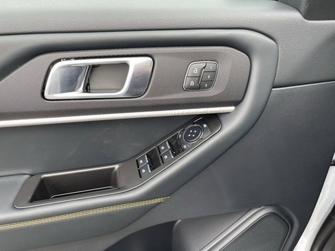 New 2026 Ford Explorer Tremor w/ Tremor Convenience Package image 24