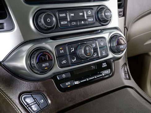 Used 2017 Chevrolet Tahoe Premier image 18