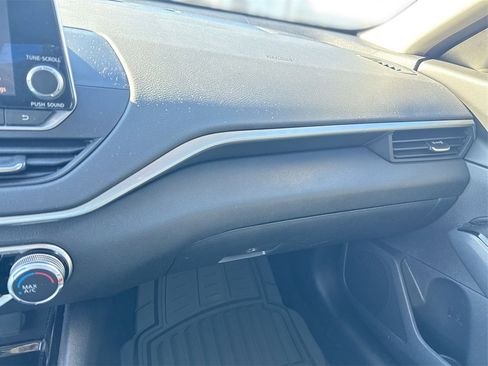 Used 2021 Nissan Altima 2.5 SV image 11