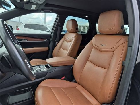 Used 2022 Cadillac XT5 Premium Luxury w/ Technology Package image 17