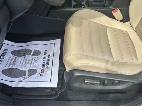 Used 2017 Honda CR-V EX image 5